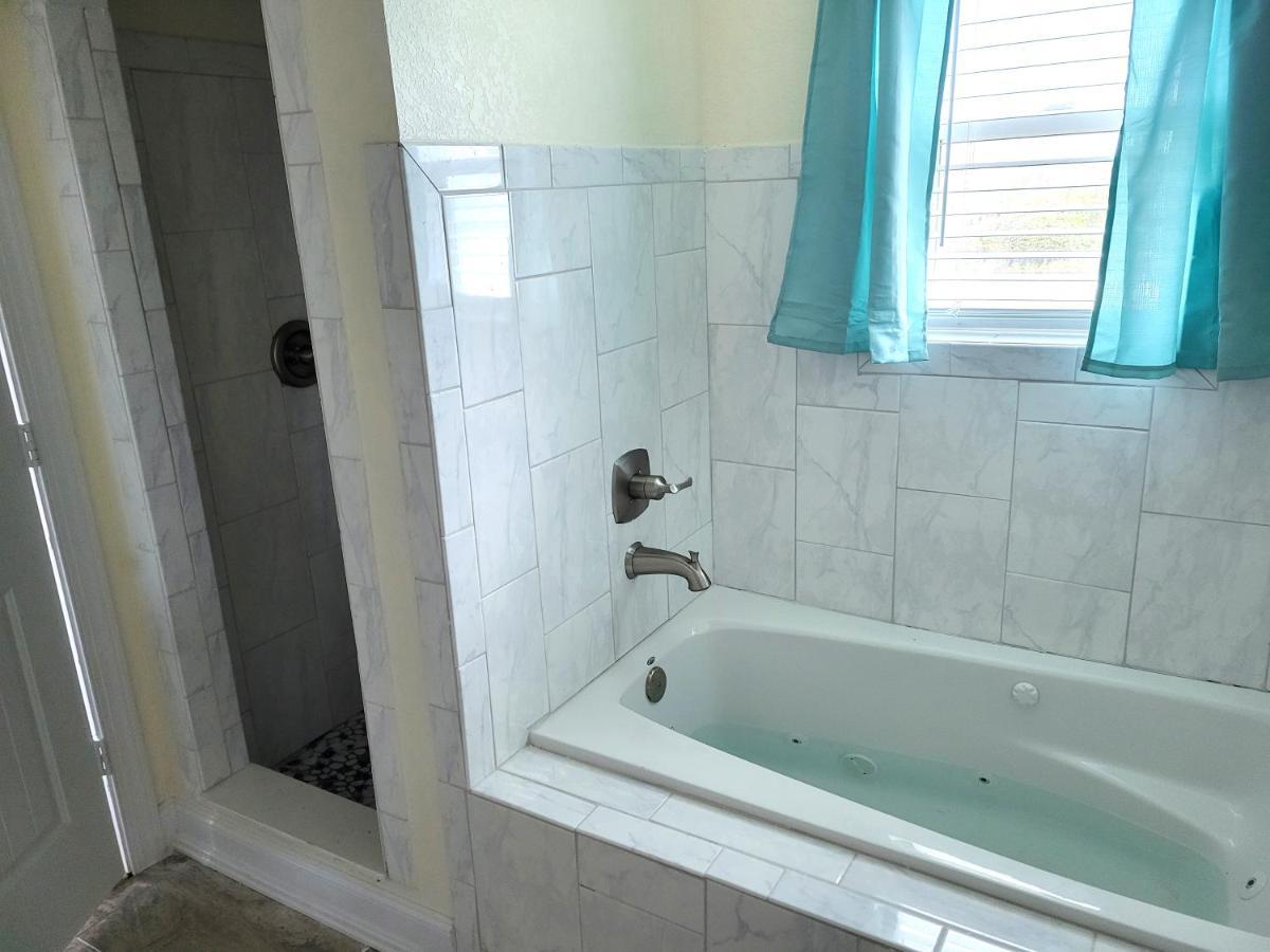 8018 Beach Rd, Semi-Oceanfront, Pool/Hot Tub นากส์เฮด ภายนอก รูปภาพ